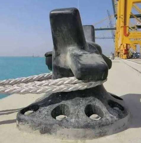 بولارد یا بست مهار Mooring Bollards