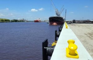 بولارد یا بست مهار Mooring Bollards