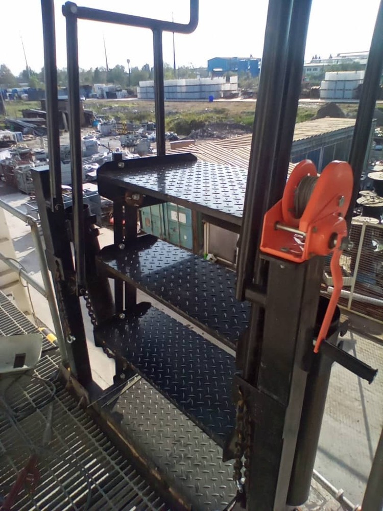 Access Stairs پله دسترسی